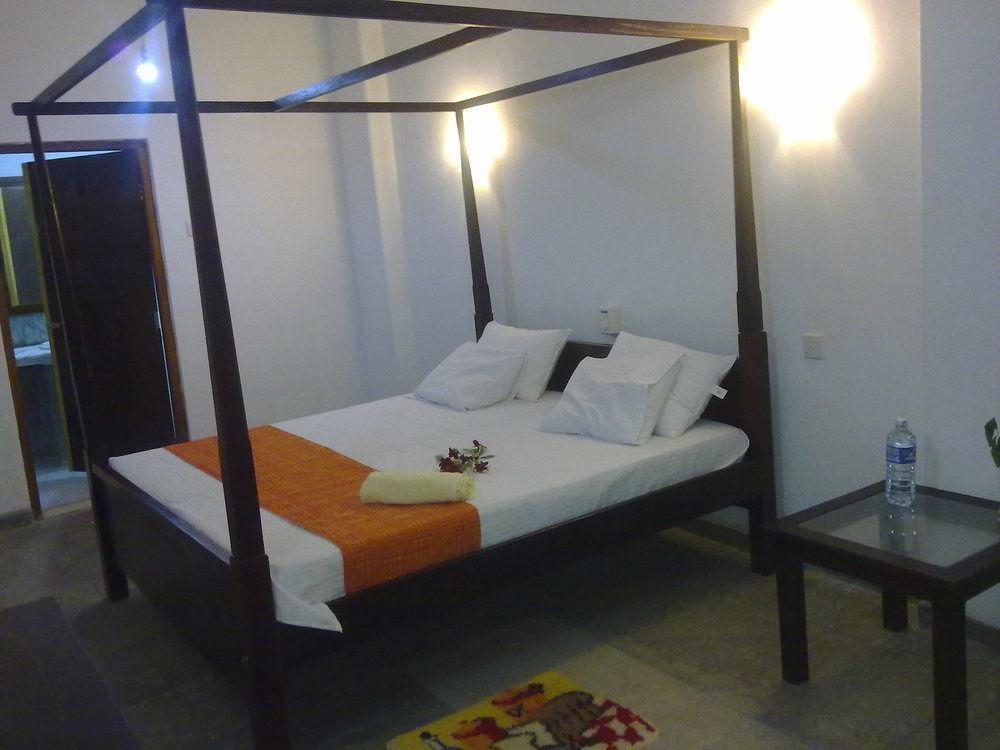 ซี ฟรอนต์ Hotel ฮิกคาดูวา ภายนอก รูปภาพ
