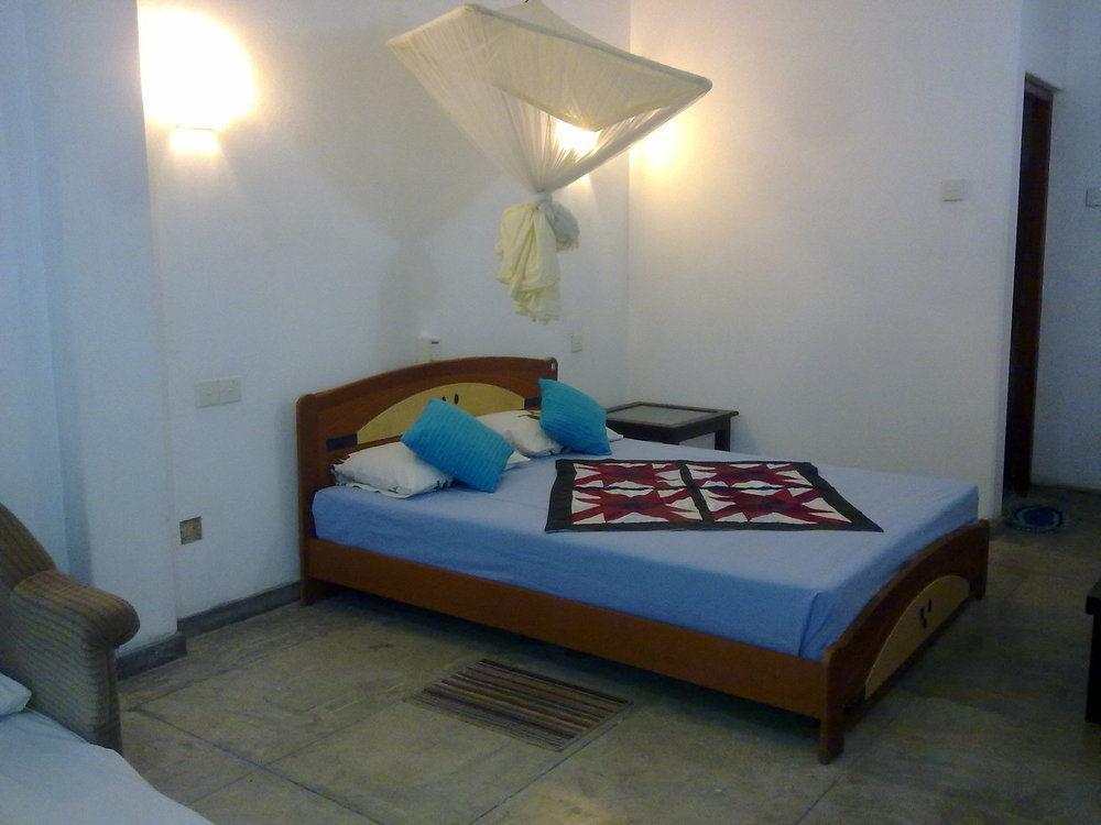 ซี ฟรอนต์ Hotel ฮิกคาดูวา ภายนอก รูปภาพ